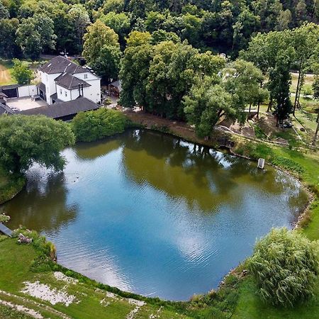 Penzion A Restaurace Belecky Mlyn Pteni 외부 사진