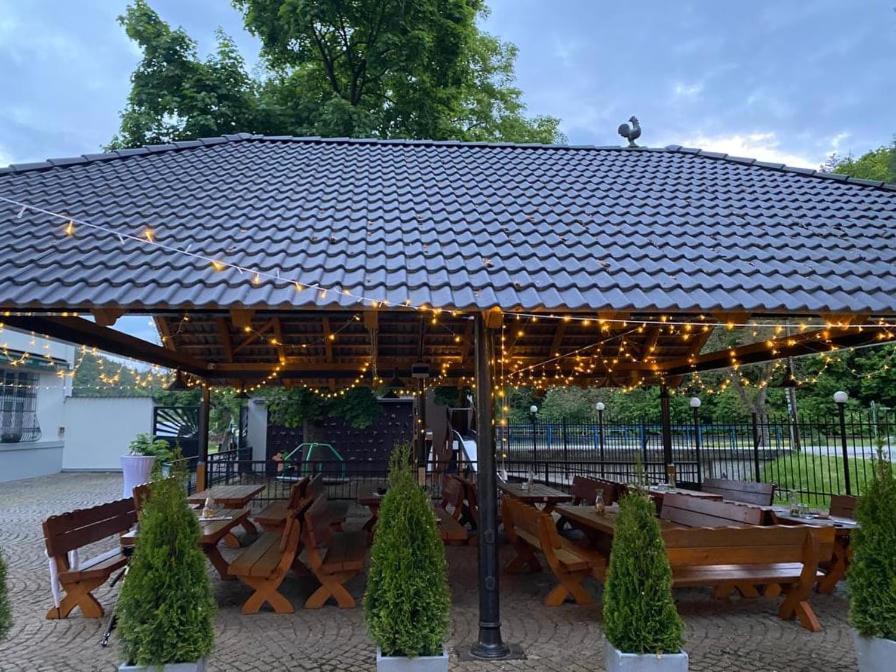 Penzion A Restaurace Belecky Mlyn Pteni 외부 사진