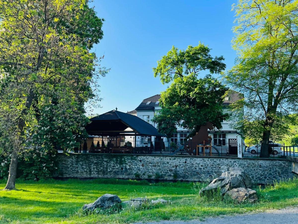 Penzion A Restaurace Belecky Mlyn Pteni 외부 사진