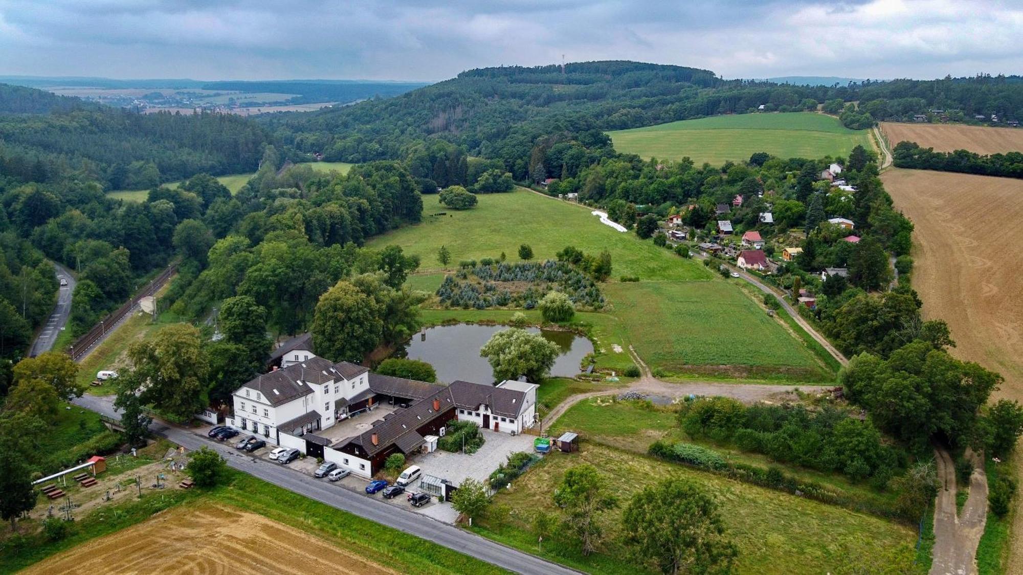 Penzion A Restaurace Belecky Mlyn Pteni 외부 사진